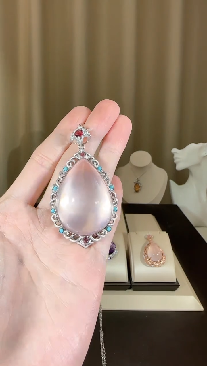 【闪购商品】芙蓉石颈饰银S925镶嵌29*40mm星光粉水晶