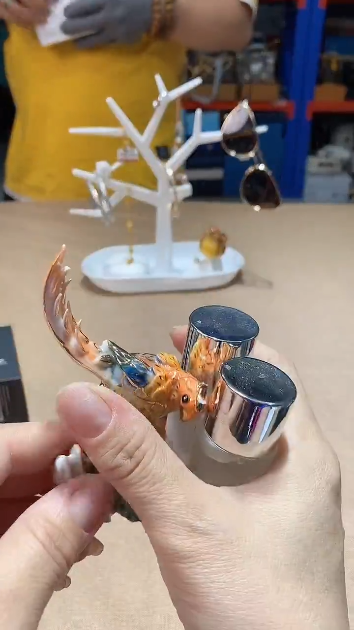 瓷片碗碟好物一件不留@@1