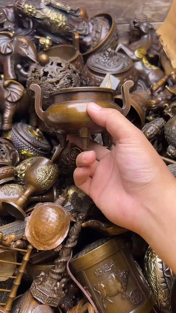 精美铜器，点击即可下单