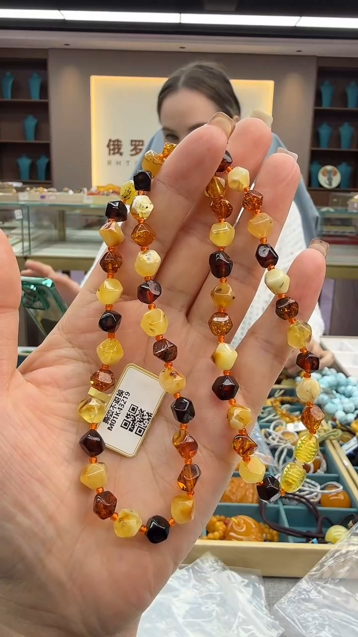 琥珀颈饰未镶嵌36秒拍号 假一罚三 