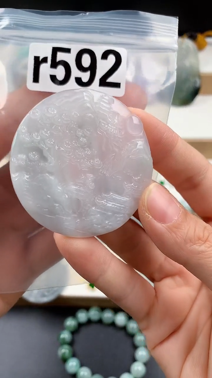 颈饰未镶嵌翡翠天然翡翠吊坠挂件