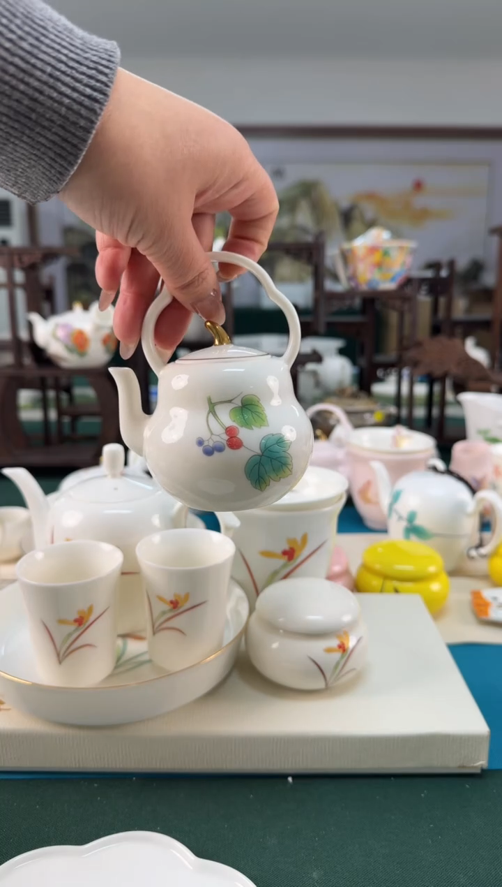 【闪购商品】瓷器 ······.......