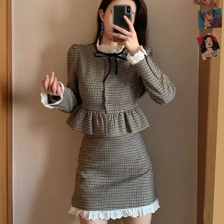 99新 MIU MIU/缪缪 J19170 棕色格纹蕾丝圆领小香风外套