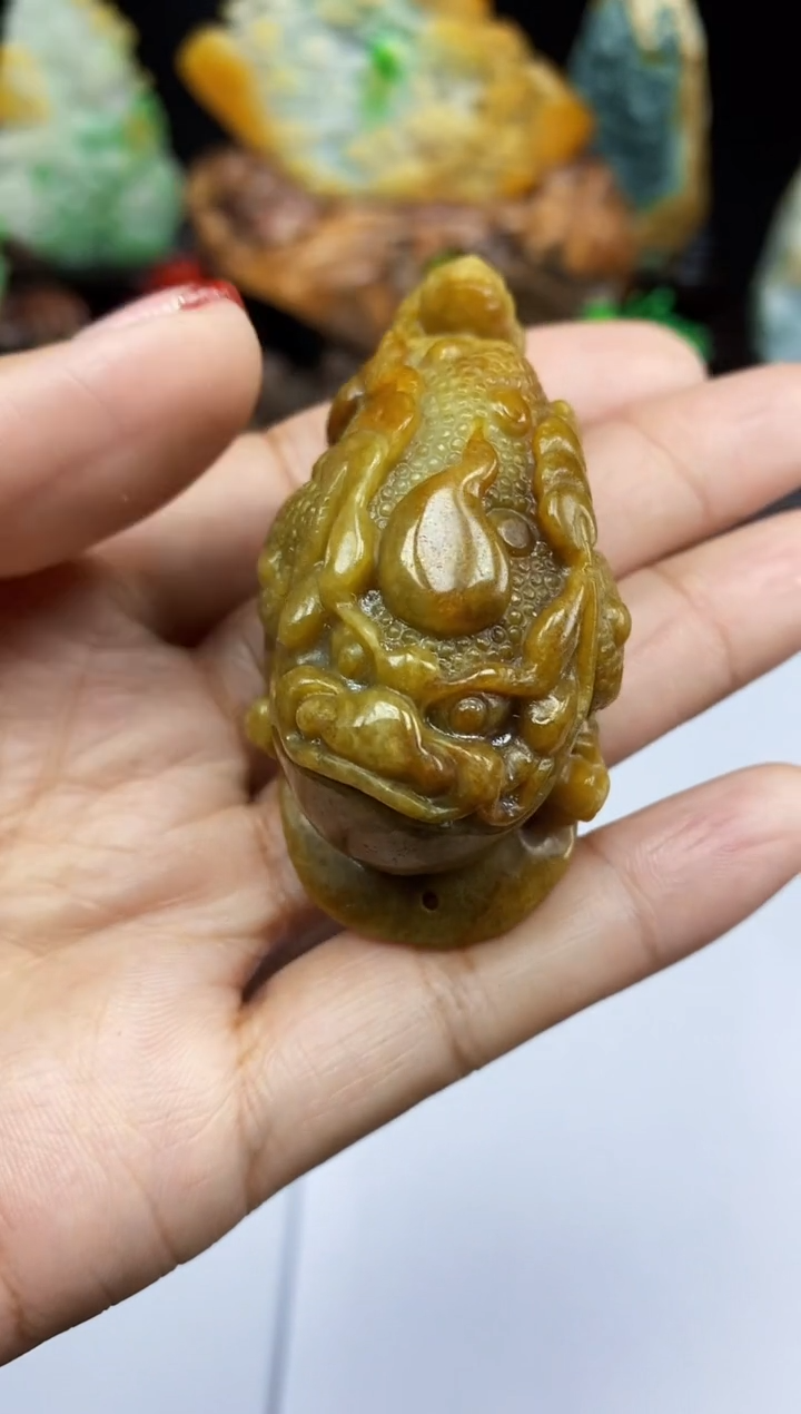 【闪购商品】翡翠颈饰未镶嵌翡翠A货