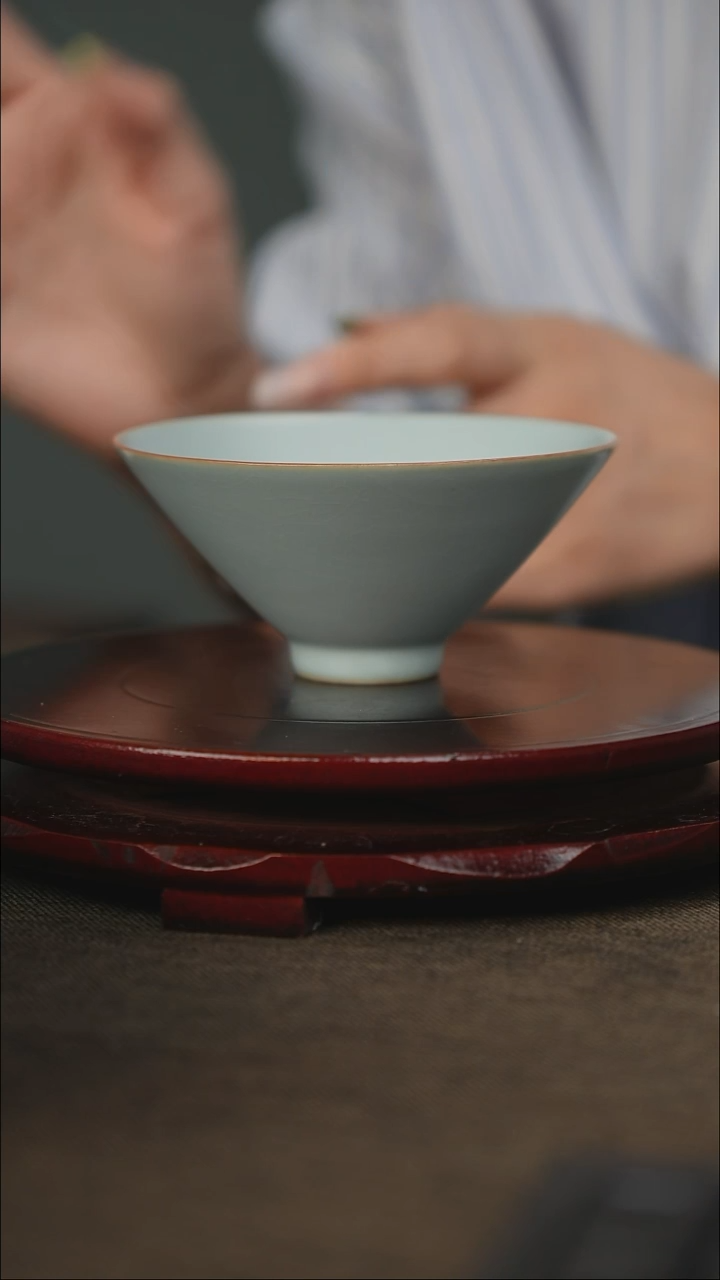 微微瑕 大斗笠 无底款