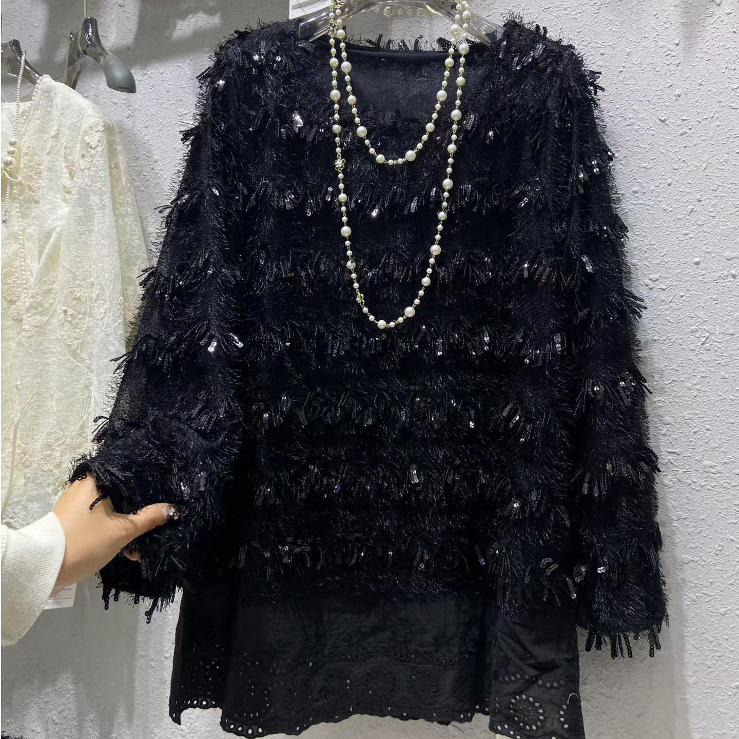 〖猫姐衣橱〗秋冬新款流苏亮片拼蕾丝羽毛长衫6510-2