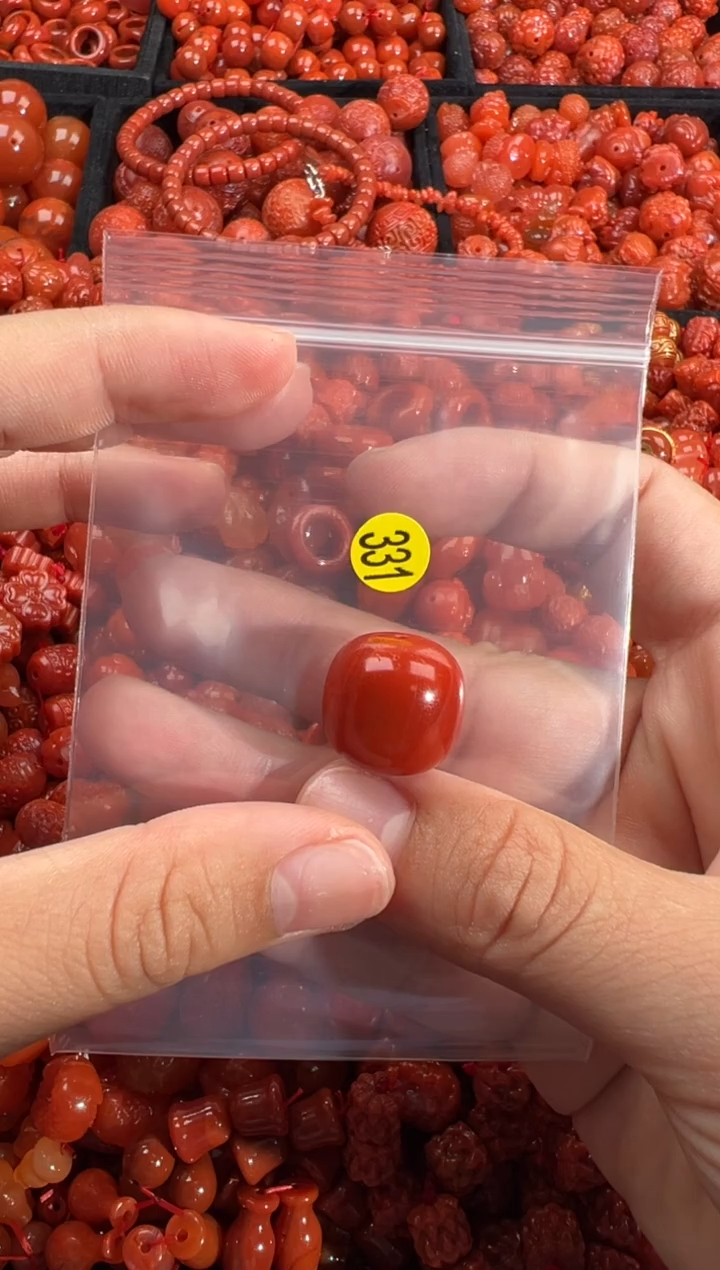 南红玛瑙未镶嵌颈饰11
