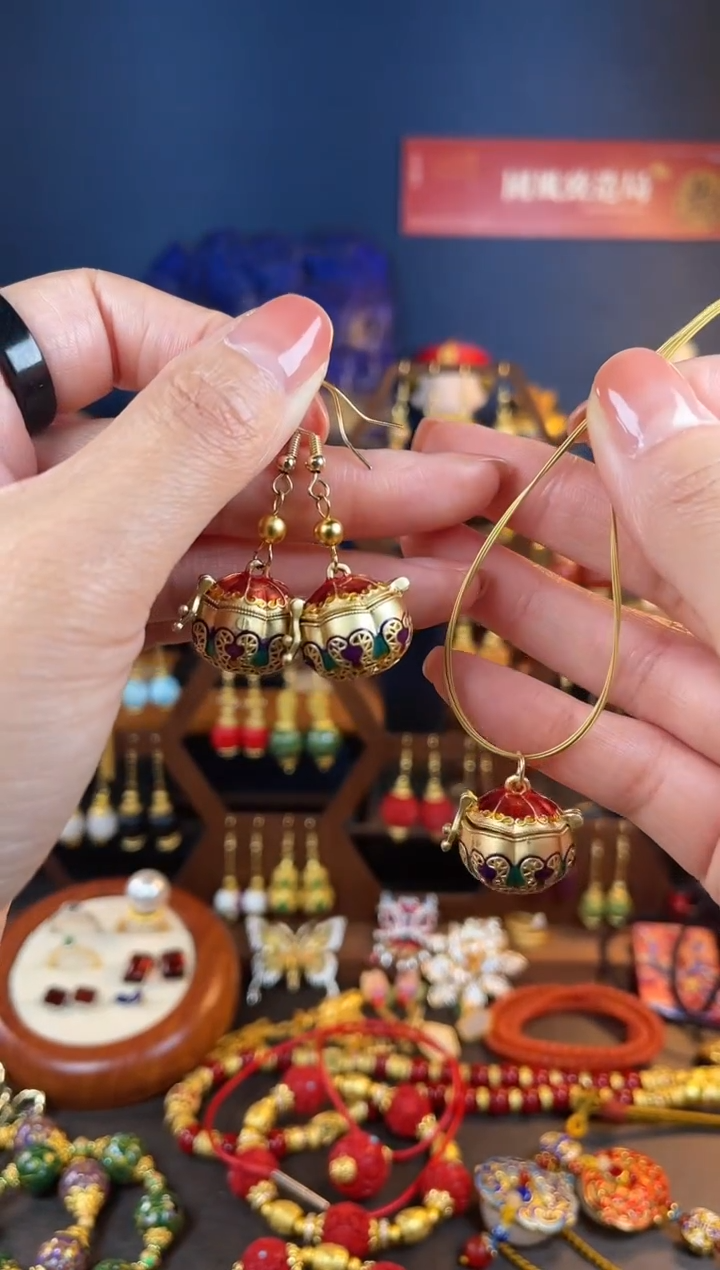 【闪购商品】柿柿如意珐琅耳钩+吊坠