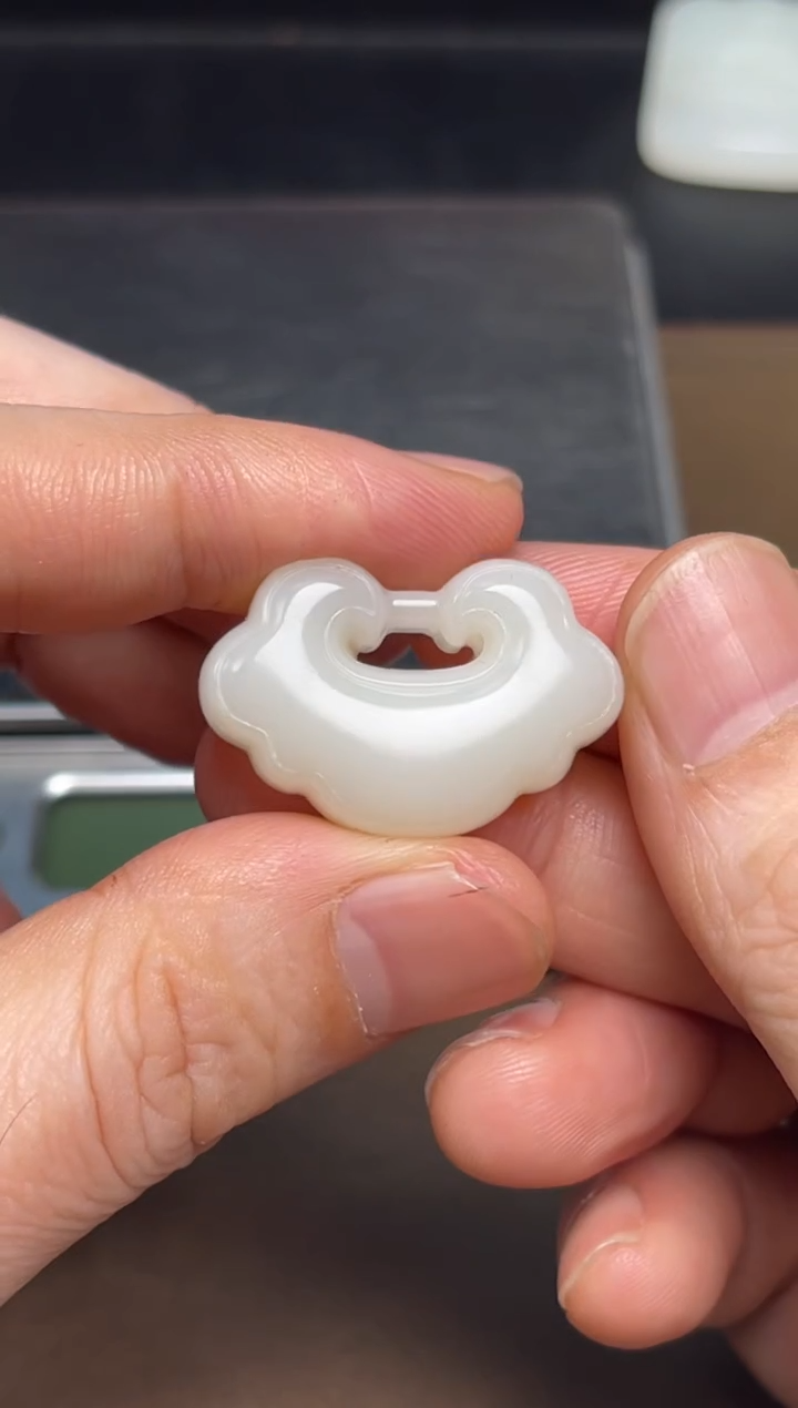 【闪购商品】和田玉颈饰未镶嵌74 带裂