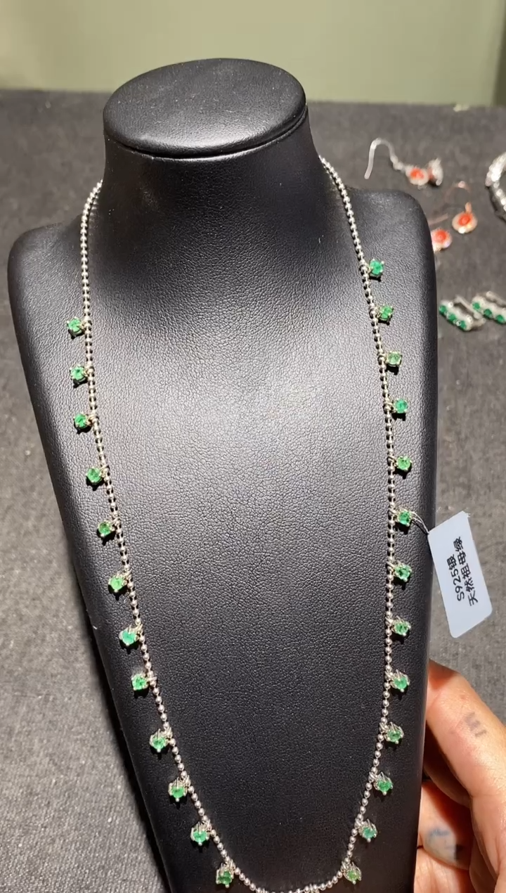 颈饰银S925镶嵌祖母绿项链