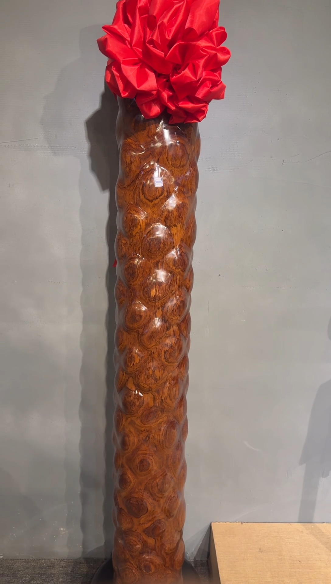 【闪购商品】木柱子 带底座 大红花 木