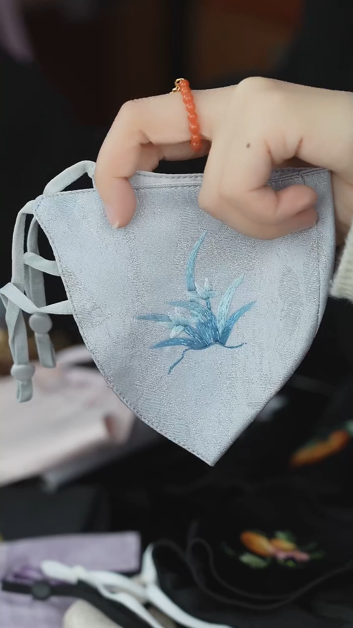 刺绣闪购口罩不可退换介意勿拍