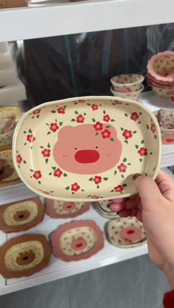 【闪购商品】猪猪盘子高温瓷器