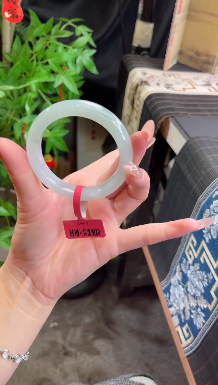 【闪购商品】翡翠手镯未镶嵌翡翠手镯