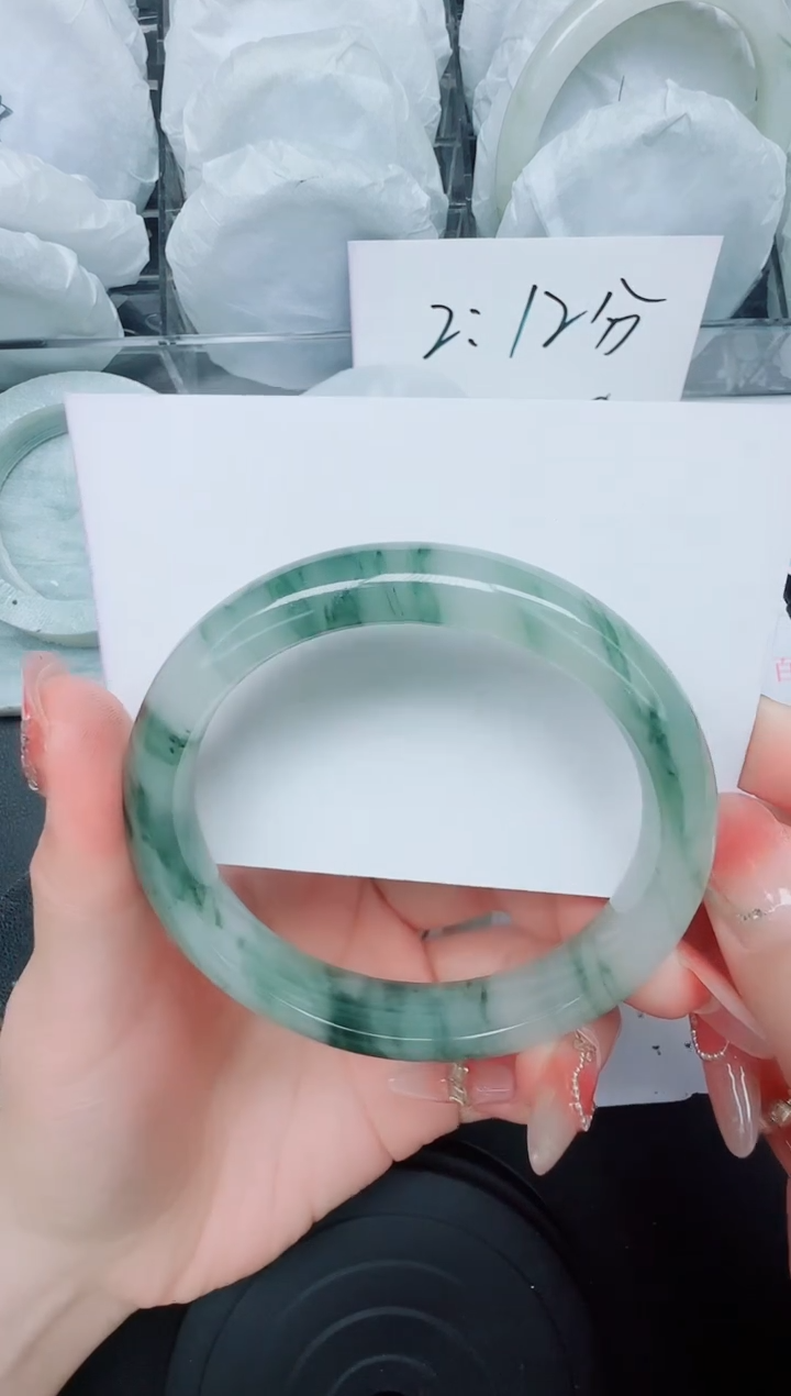 石英质玉手镯未镶嵌17/62.6