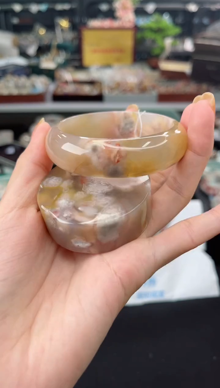 【闪购商品】石英质玉手镯未镶嵌55圈口（不退不换）1401046