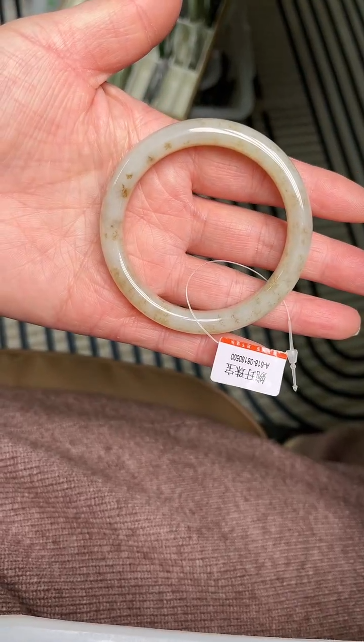 【闪购商品】和田玉手镯未镶嵌F-9
