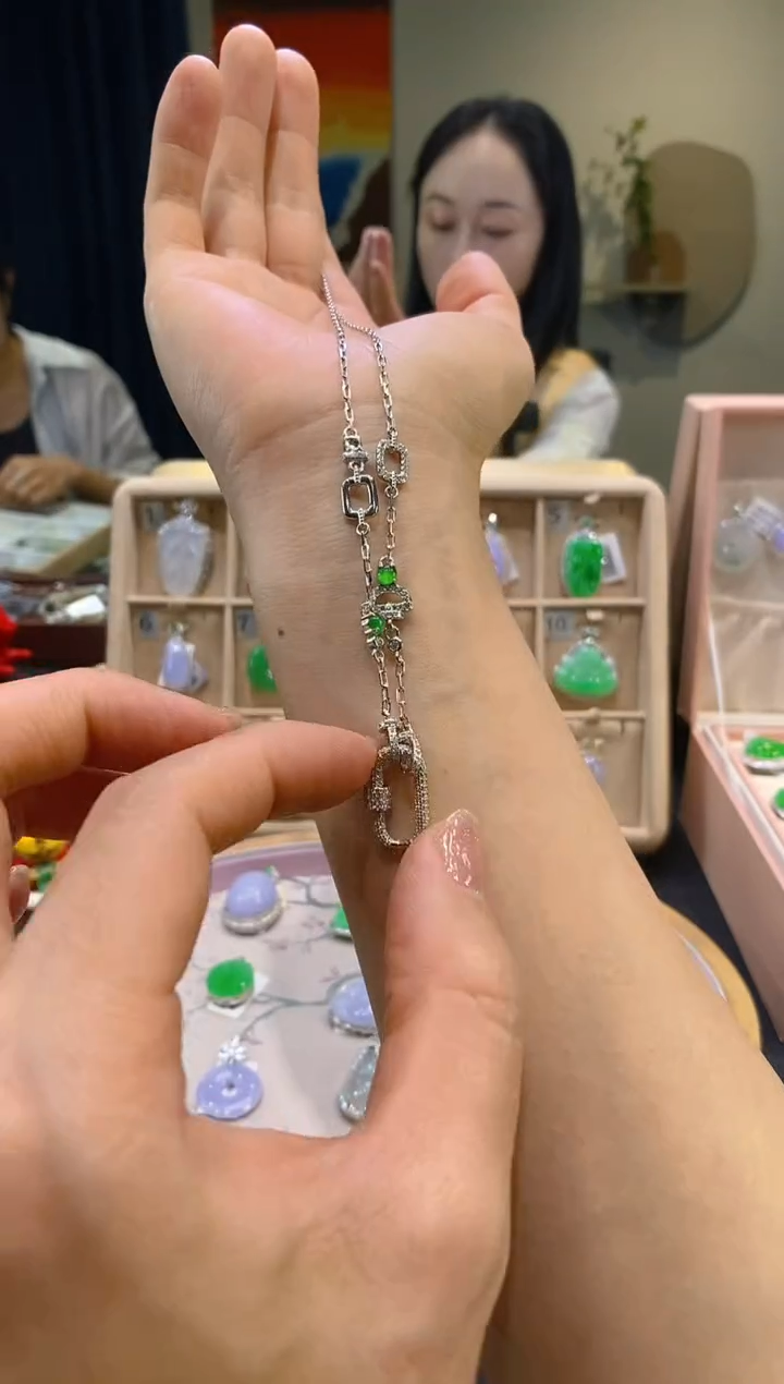 【闪购商品】翡翠未镶嵌吊坠(不含链)蛋面吊坠 多样性发其一