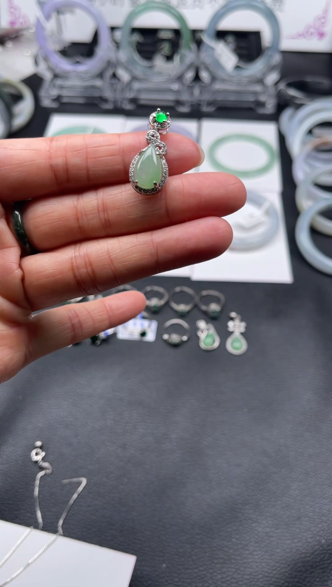 【闪购商品】翡翠颈饰银S925镶嵌水滴款