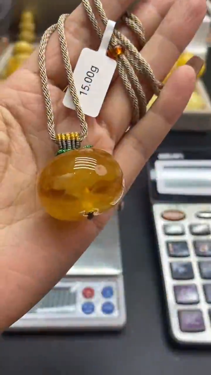 琥珀未镶嵌珠宝奇石1635