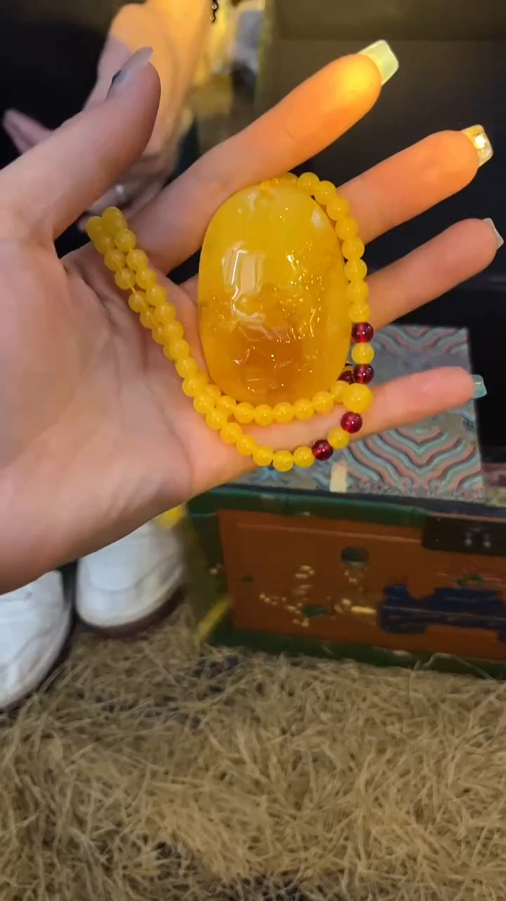 【闪购商品】【闪购商品】黄色山水牌项链