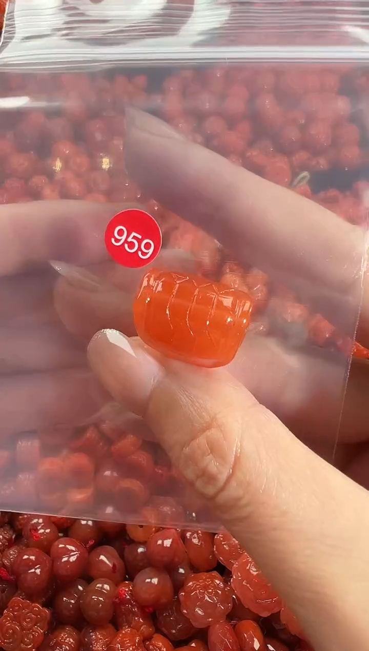 颈饰未镶嵌南红玛瑙1