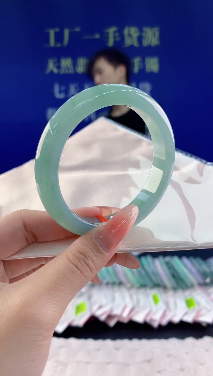 【闪购商品】翡翠手镯未镶嵌91天然A货翡翠