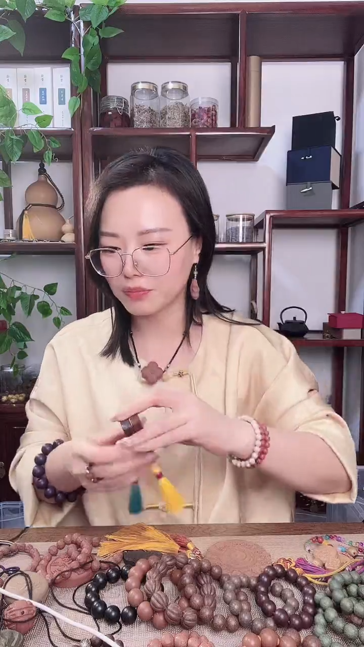 珠串疏络香方的刮痧板