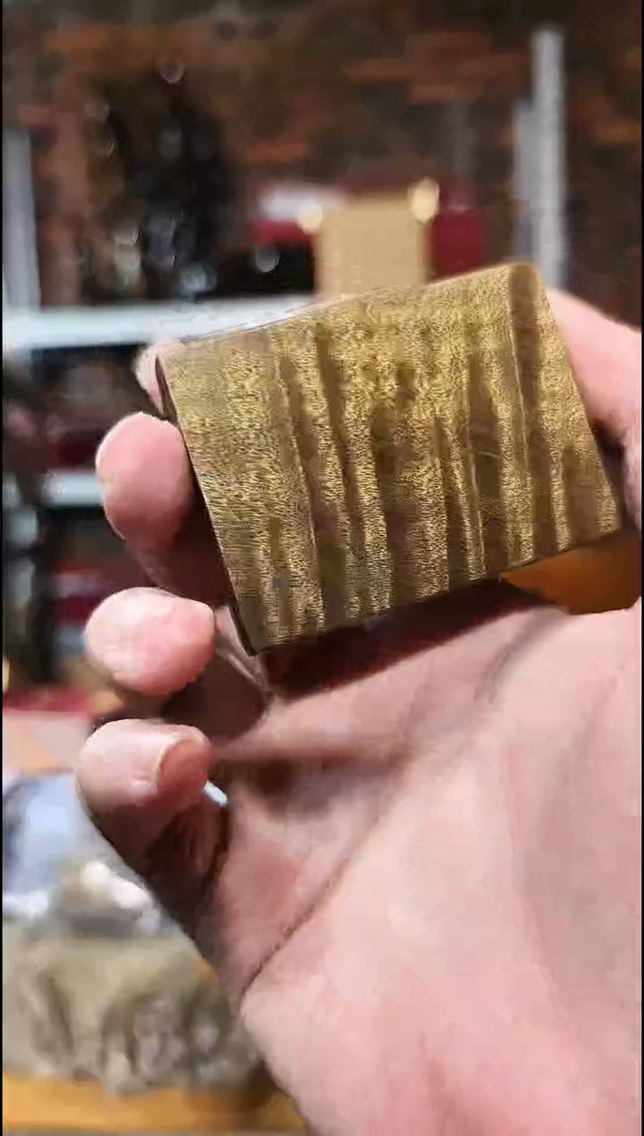 金丝楠无事牌手把件