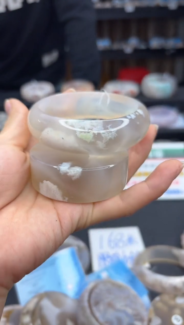 【闪购商品】石英质玉手镯未镶嵌2328（61圈赠送镯心）