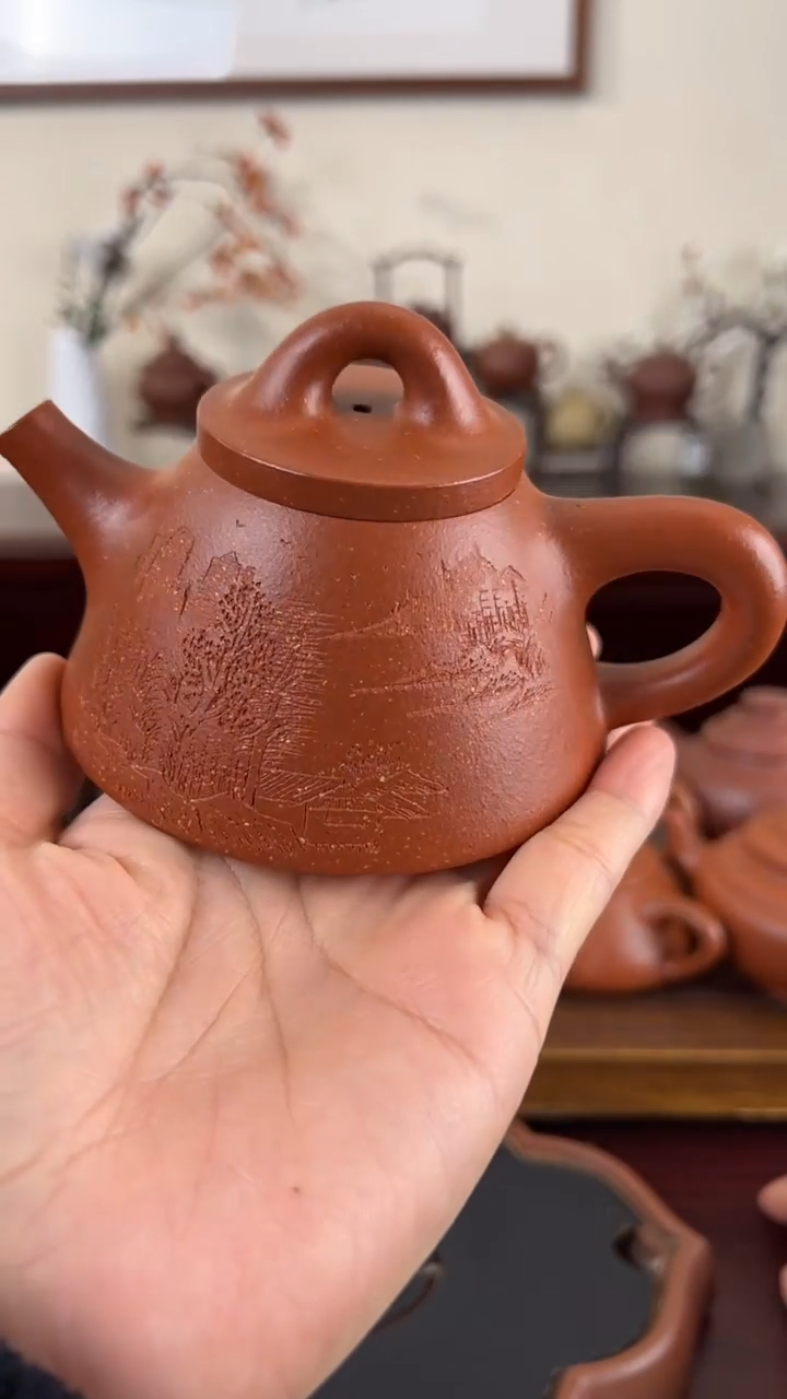 【闪购商品】紫砂茶壶红降坡刻绘霸王石瓢壶160CC