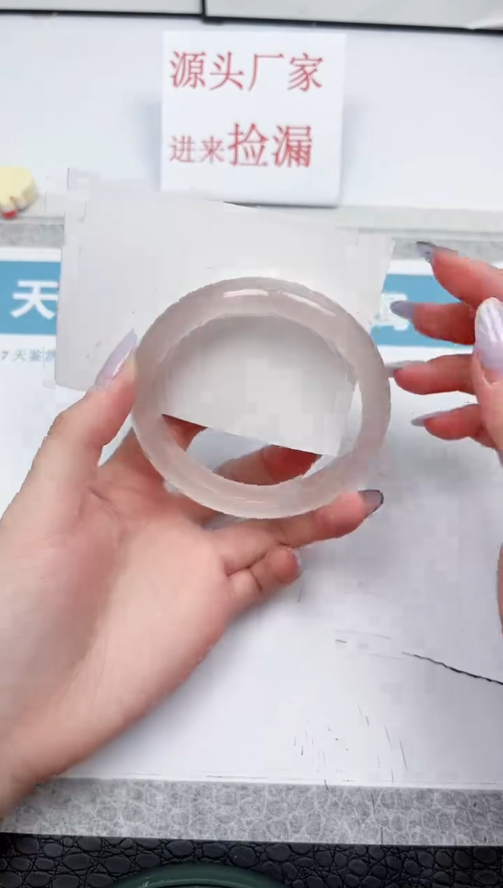 【闪购商品】石英质玉手镯未镶嵌A208-60