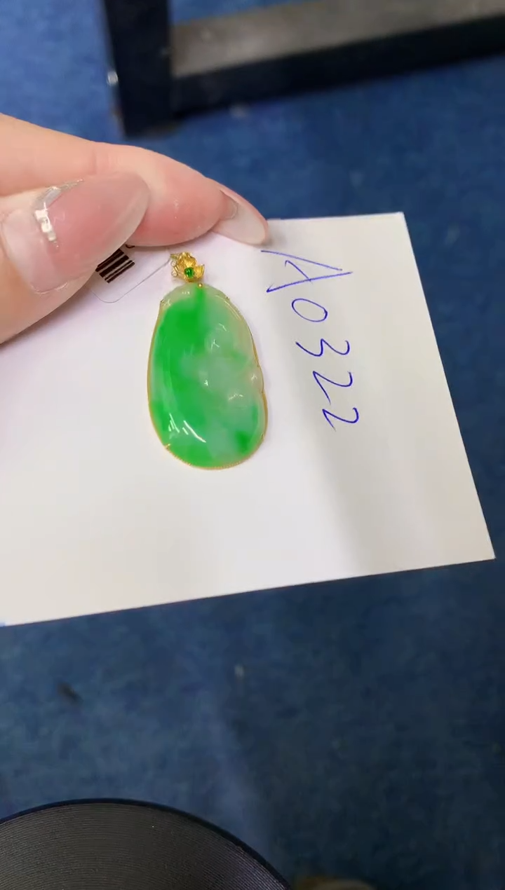 【闪购商品】翡翠颈饰18K金镶嵌0000000000