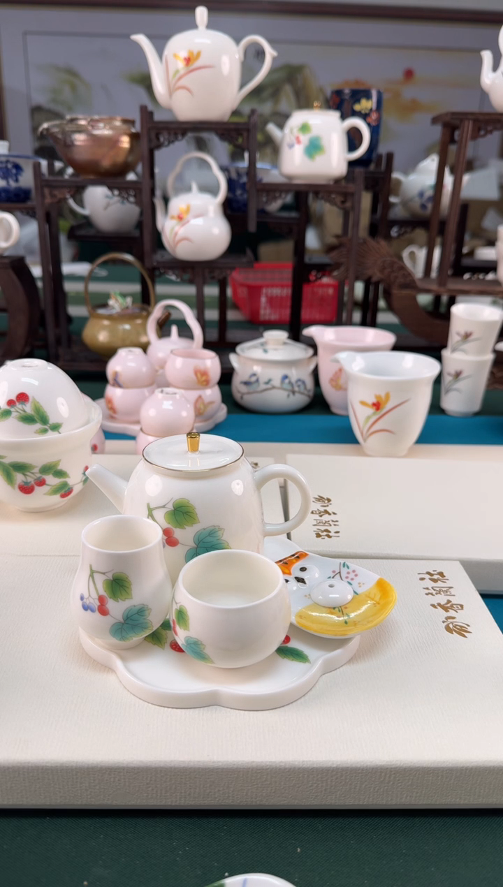 【闪购商品】瓷器 ······.......