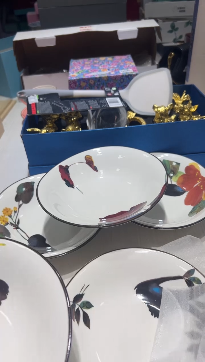 瓷片五折小店全场放漏@@1
