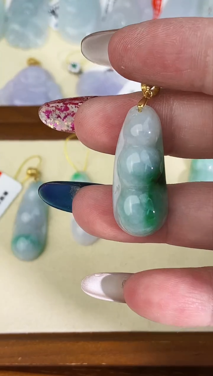 【闪购商品】翡翠颈饰未镶嵌天然缅甸翡翠A货颈饰配绳带礼盒