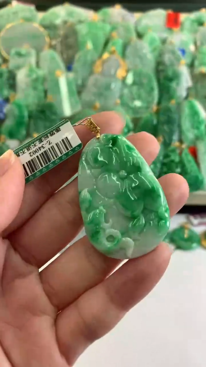 【闪购商品】翡翠吊坠(不含链)18K金镶嵌挂件