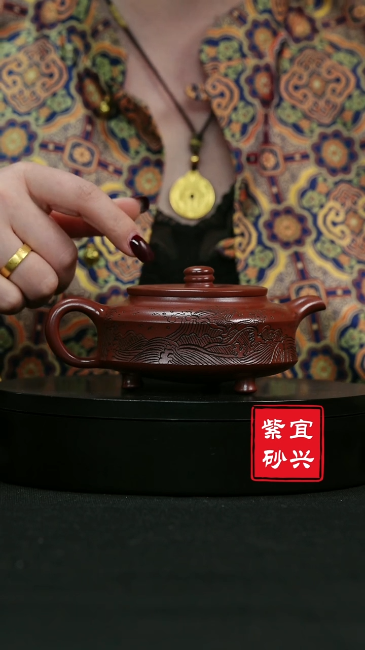 【闪购商品】紫砂茶壶63  三足  刻绘  手工紫砂壶