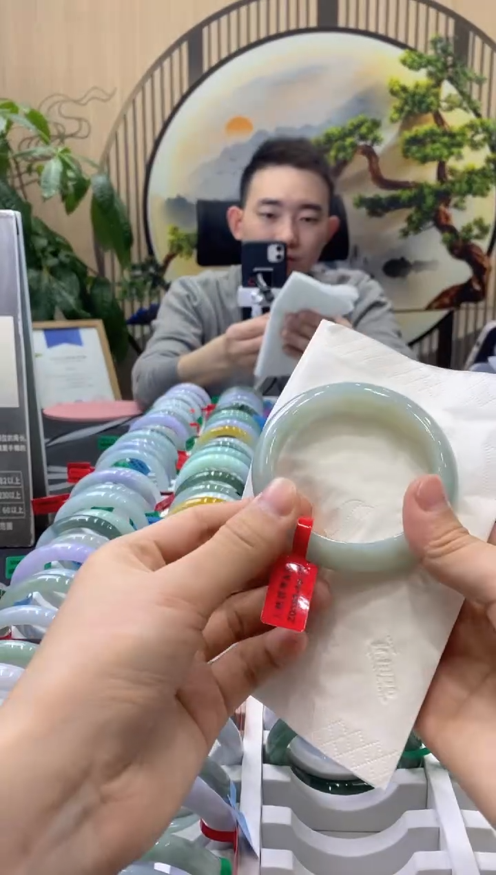 【闪购商品】翡翠手镯未镶嵌000013439