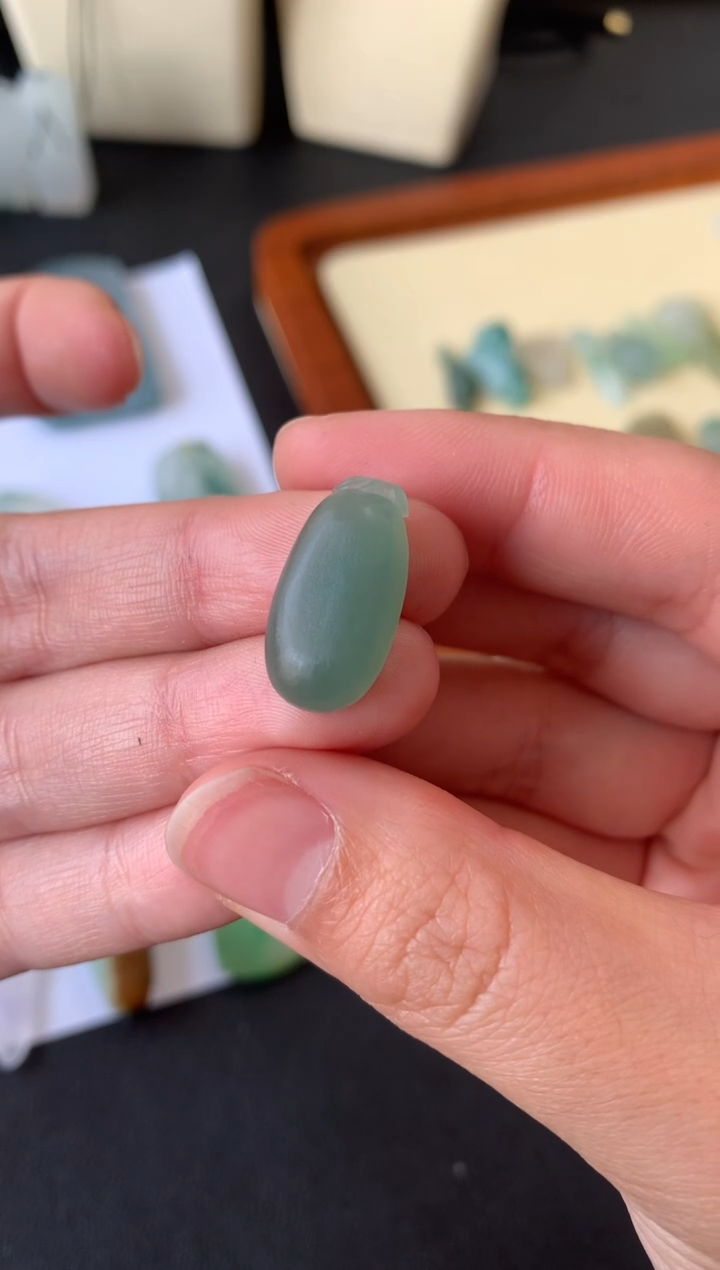 【闪购商品】定制翡翠未镶嵌翡翠