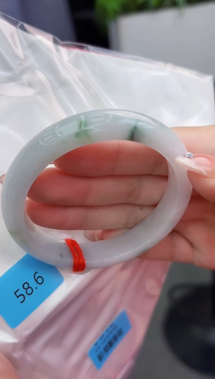 【闪购商品】翡翠手镯未镶嵌翡翠手镯