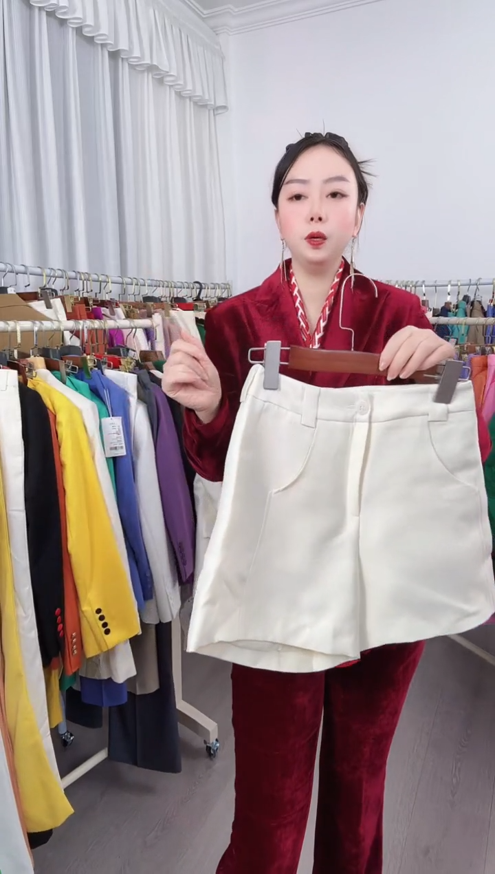 S码短裤        