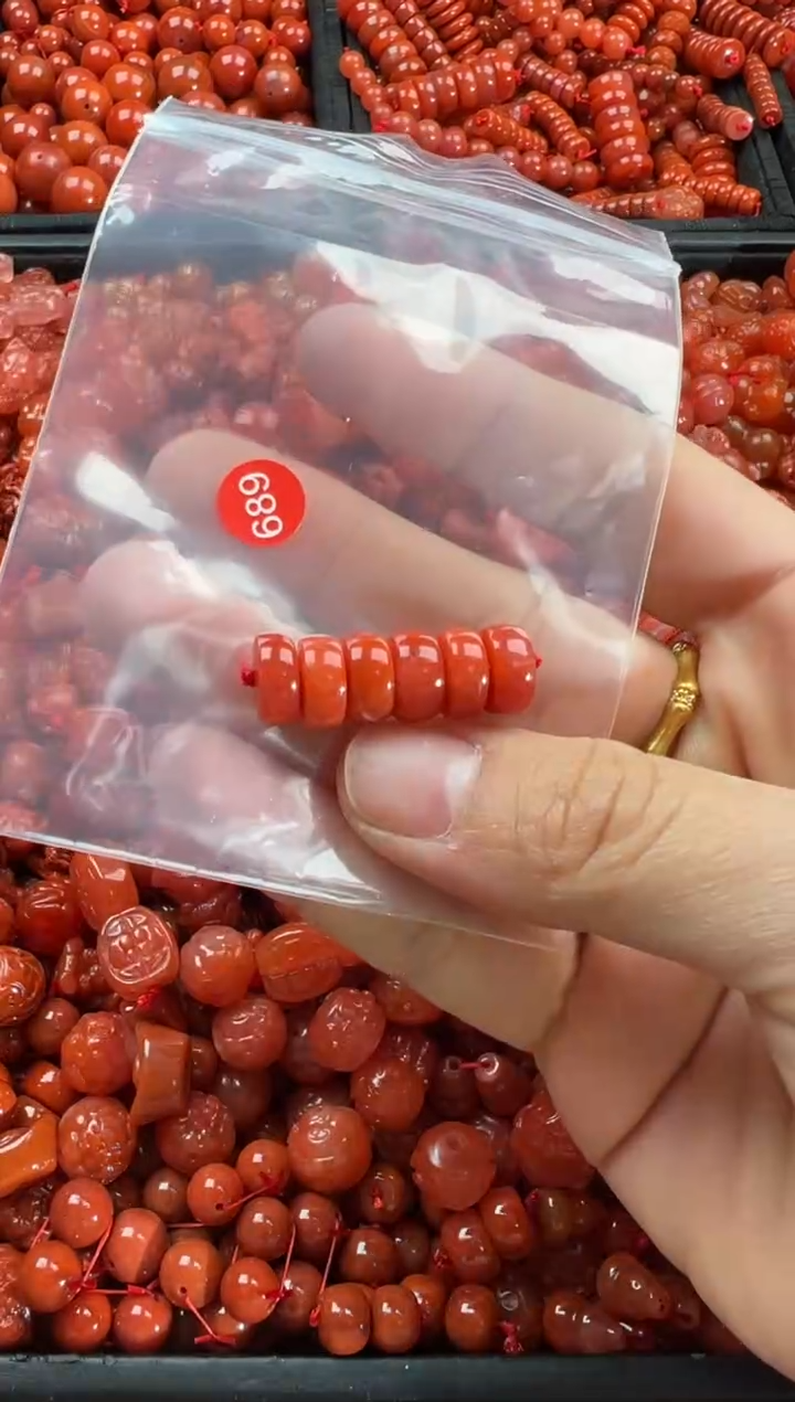 【闪购商品】南红玛瑙颈饰未镶嵌1