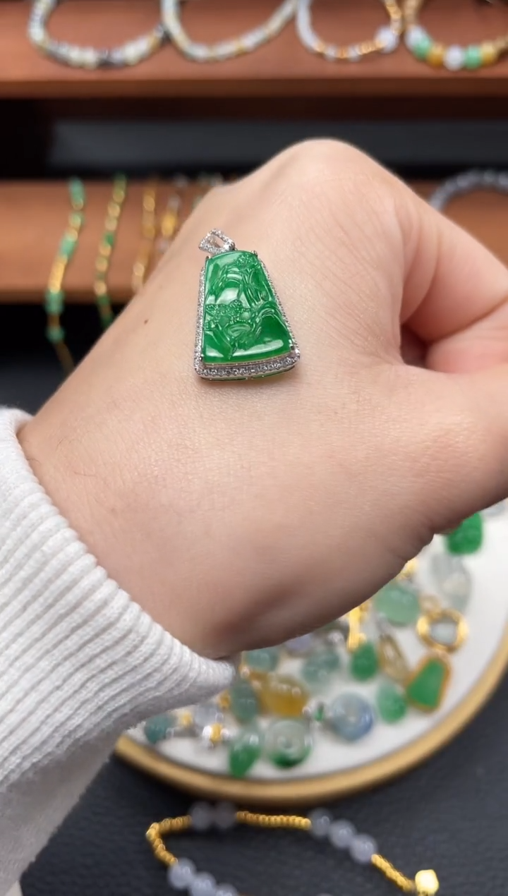 【闪购商品】翡翠吊坠(不含链)18K金镶嵌一个  JK682