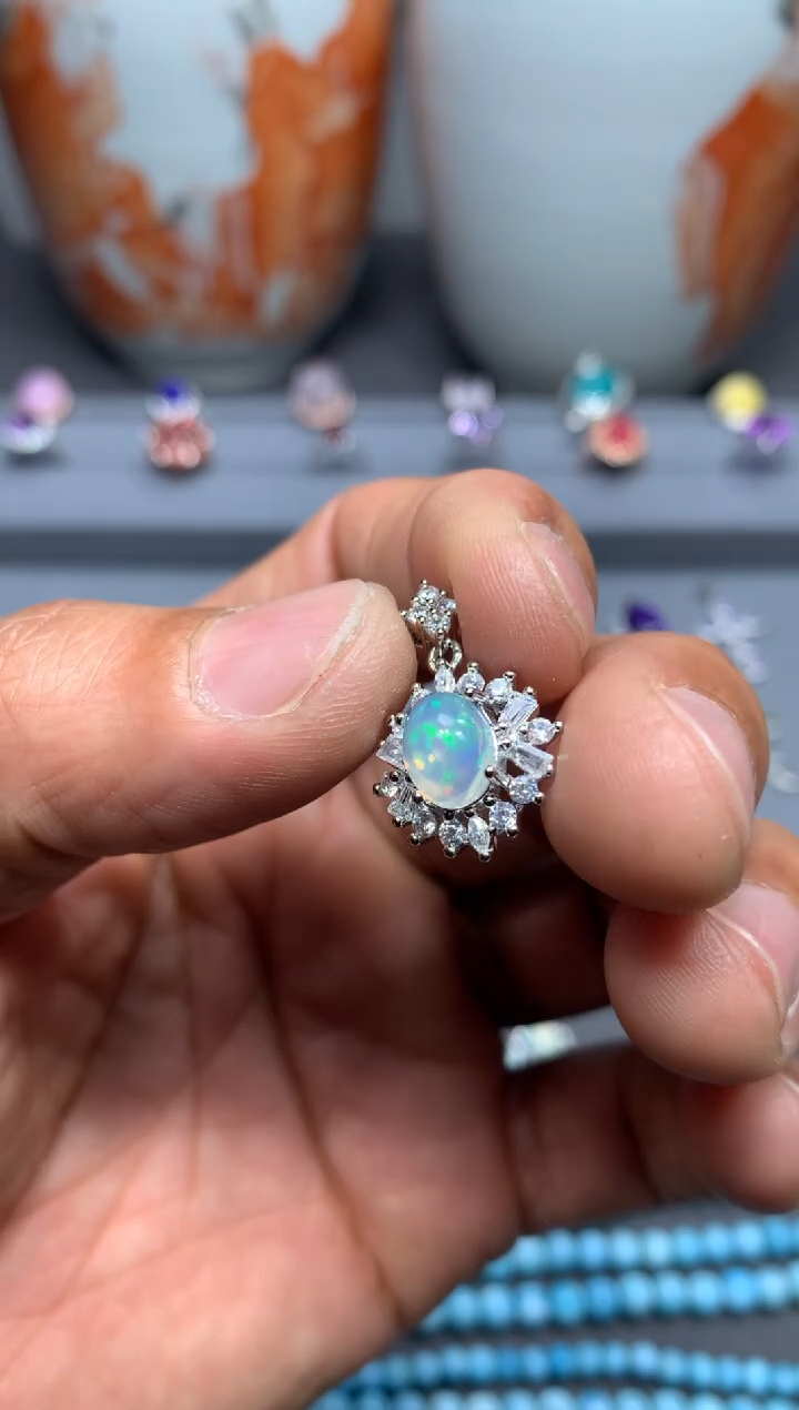 【闪购商品】欧泊颈饰未镶嵌W62（随机性发货只发一单）