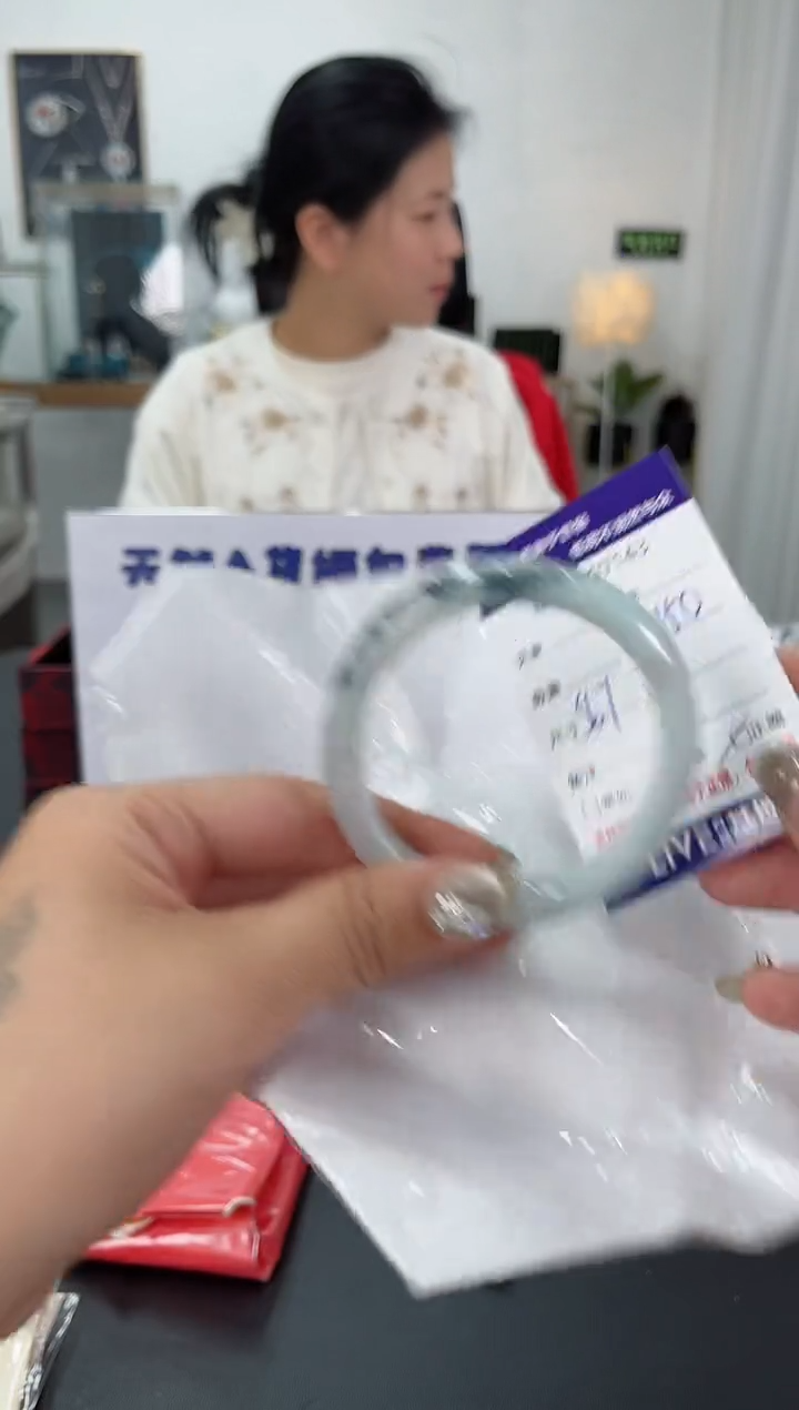 【闪购商品】翡翠手镯未镶嵌2天然翡翠A货