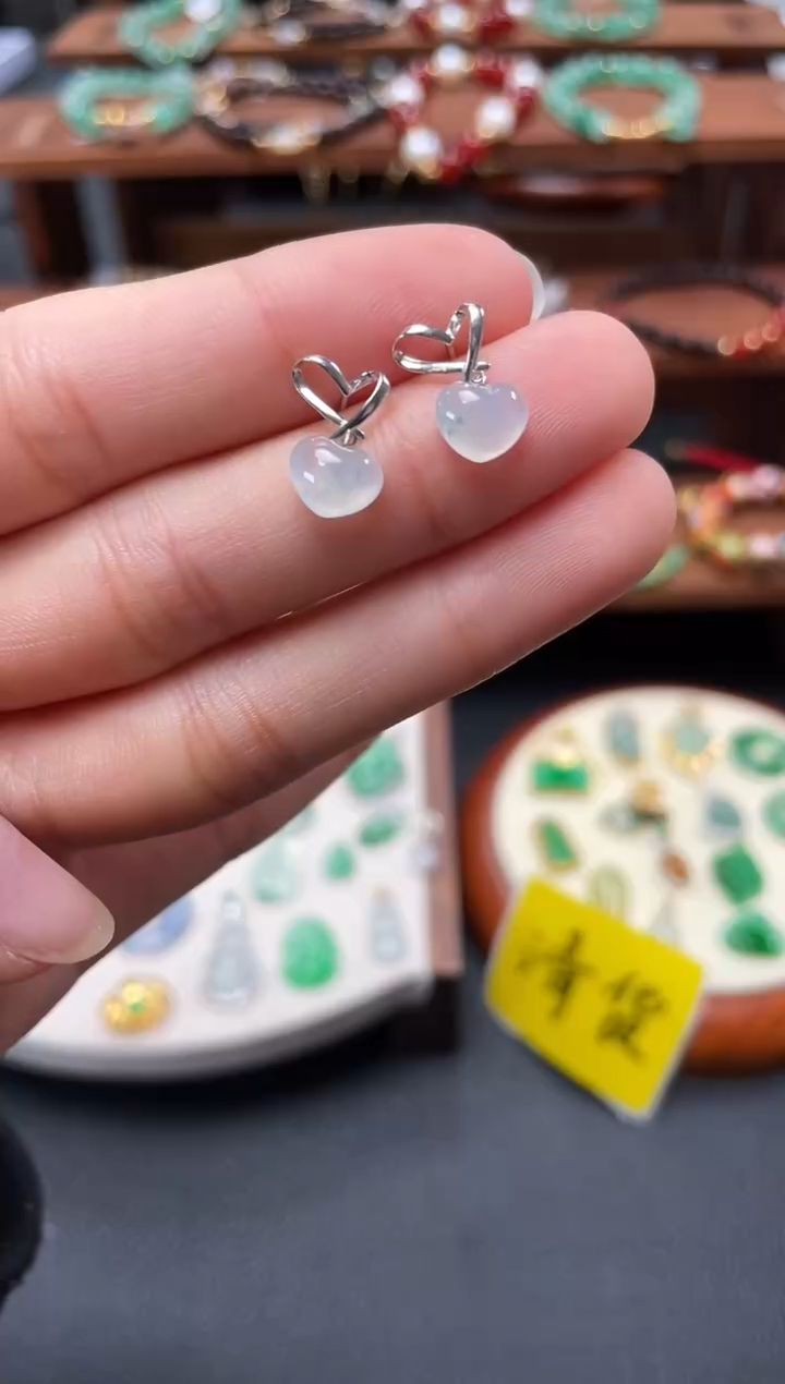 【闪购商品】翡翠耳钉18K金镶嵌2个   JK473