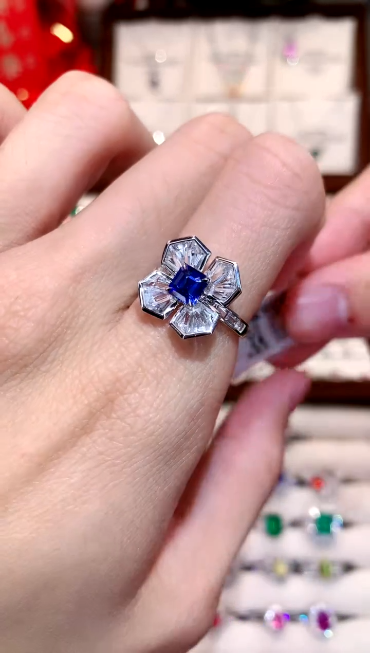 【闪购商品】蓝宝石戒指18K金镶嵌0.79ct/天然宝石/七天无理由
