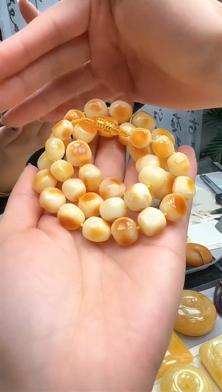 【闪购商品】琥珀裸石未镶嵌项链