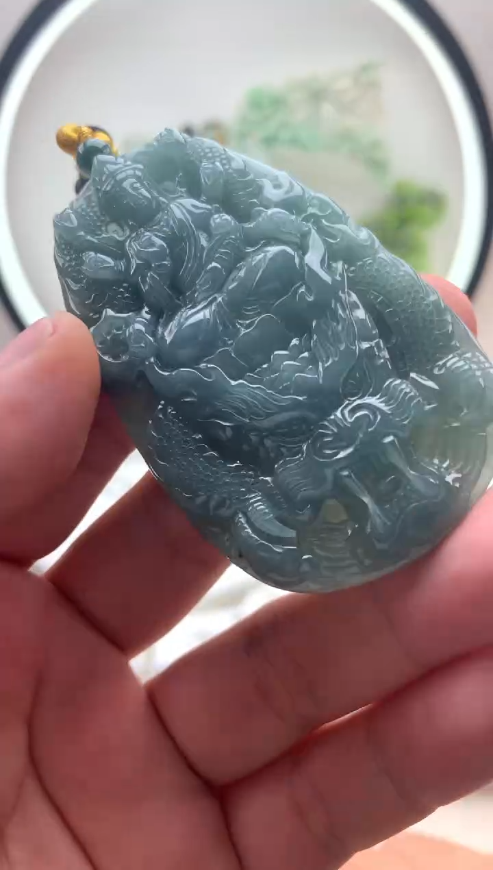 颈饰未镶嵌翡翠千手观音